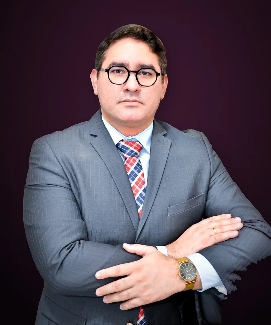 Hudson Sales Holanda Alves, advogado da divisão Empresas